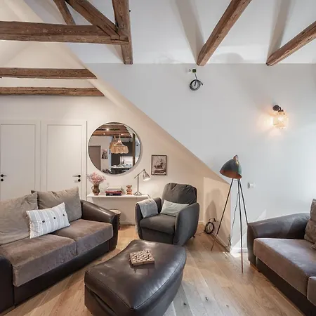 2 Bedroom W-balcony & Ac I Cohost Appartamento *