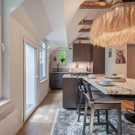 Appartamento 2 Bedroom W-balcony & Ac I Cohost *