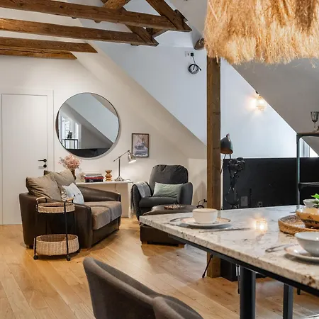 2 Bedroom W-balcony & Ac I Cohost Appartamento *