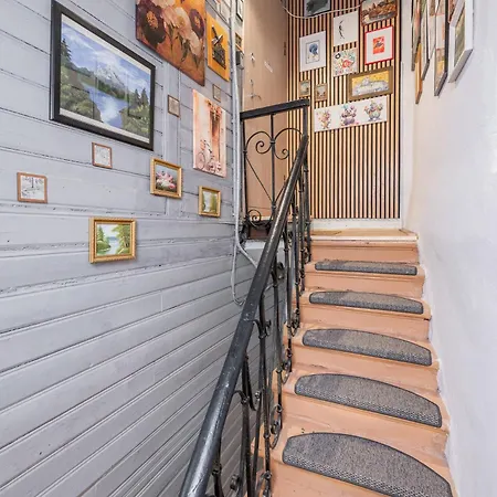 2 Bedroom W-balcony & Ac I Cohost Appartamento